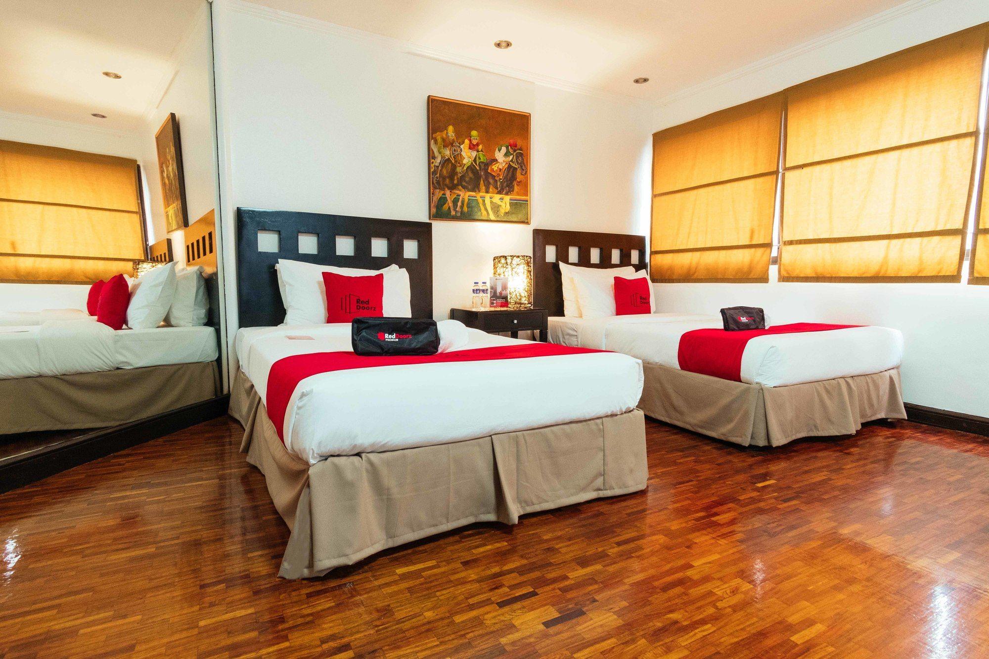 Reddoorz Premium Near Greenbelt Makati - Vaccinated Staff Makati City Ngoại thất bức ảnh