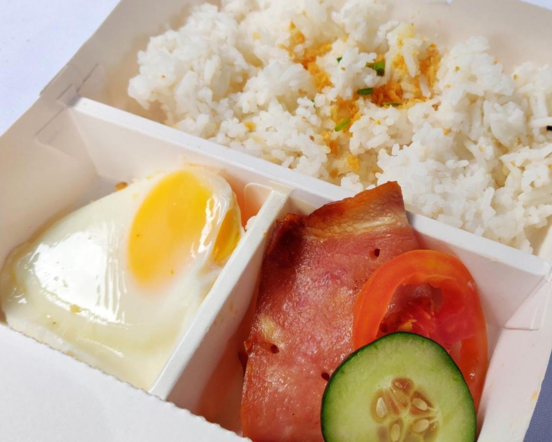 Reddoorz Premium Near Greenbelt Makati - Vaccinated Staff Makati City Ngoại thất bức ảnh