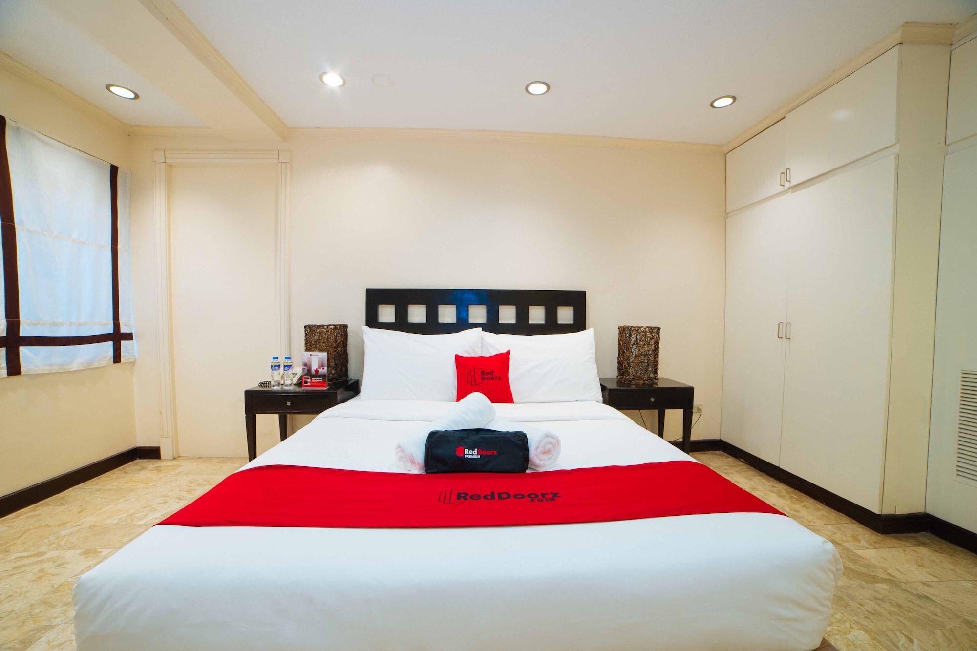 Reddoorz Premium Near Greenbelt Makati - Vaccinated Staff Makati City Ngoại thất bức ảnh