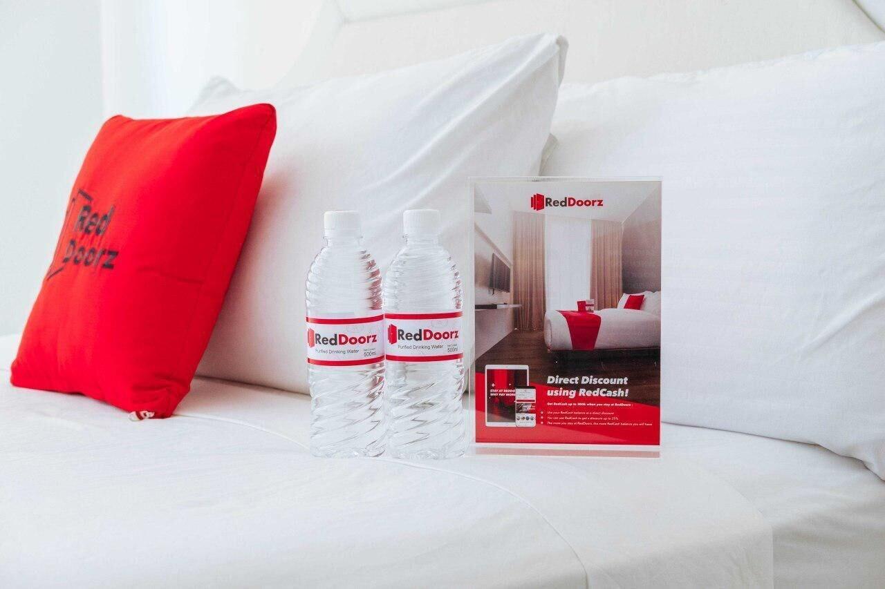 Reddoorz Premium Near Greenbelt Makati - Vaccinated Staff Makati City Ngoại thất bức ảnh
