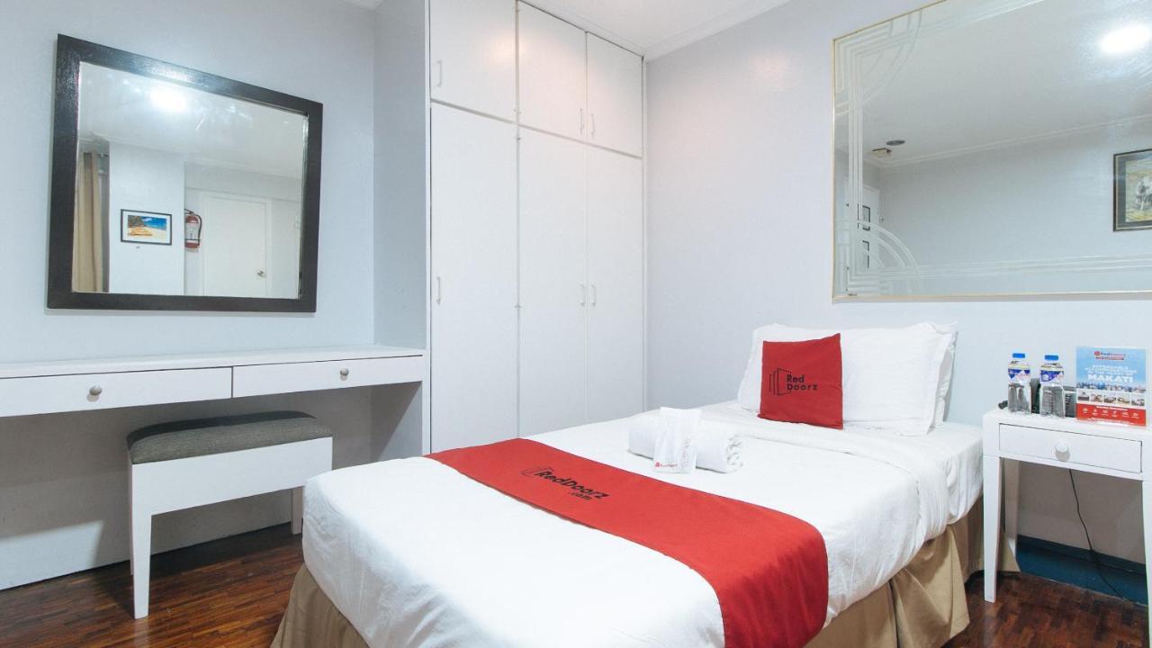 Reddoorz Premium Near Greenbelt Makati - Vaccinated Staff Makati City Ngoại thất bức ảnh