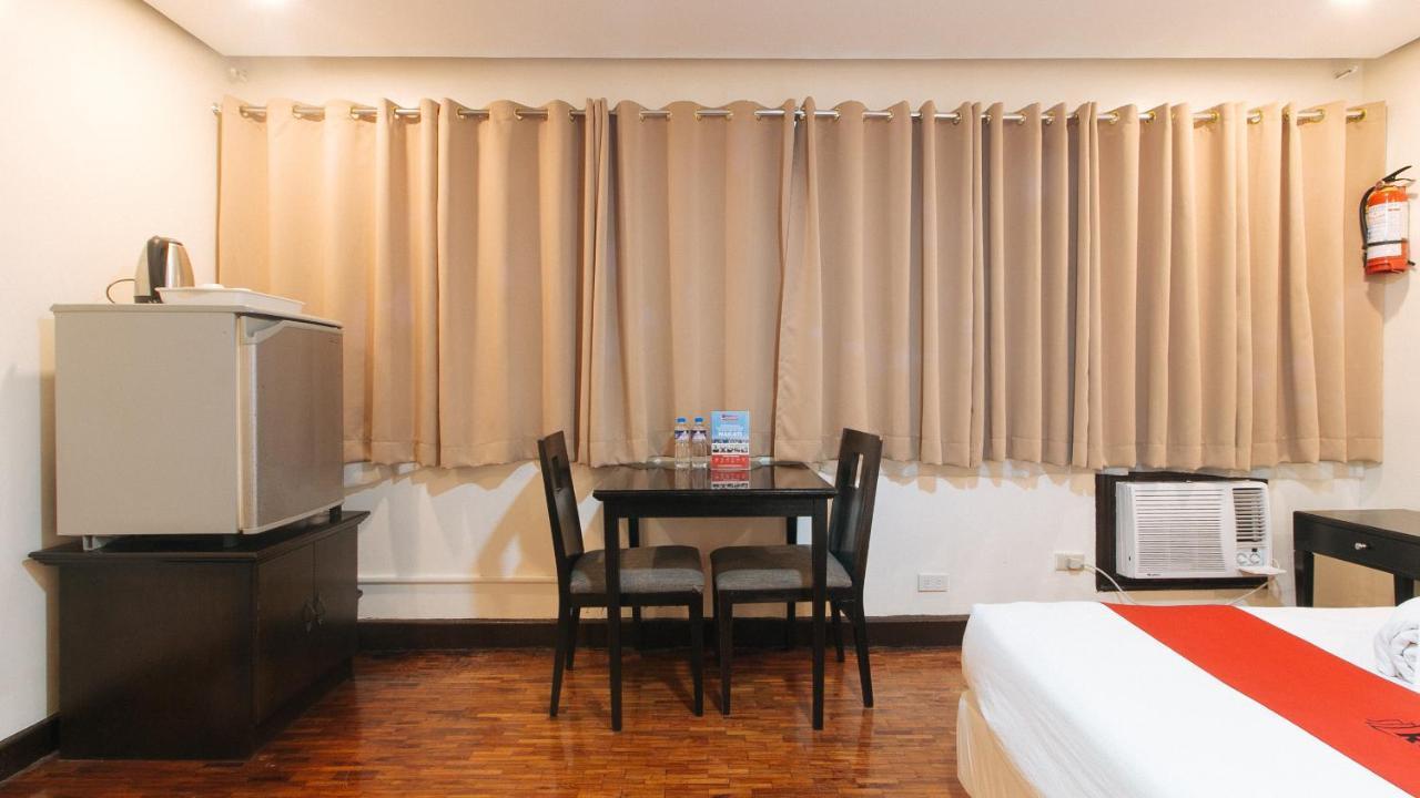Reddoorz Premium Near Greenbelt Makati - Vaccinated Staff Makati City Ngoại thất bức ảnh