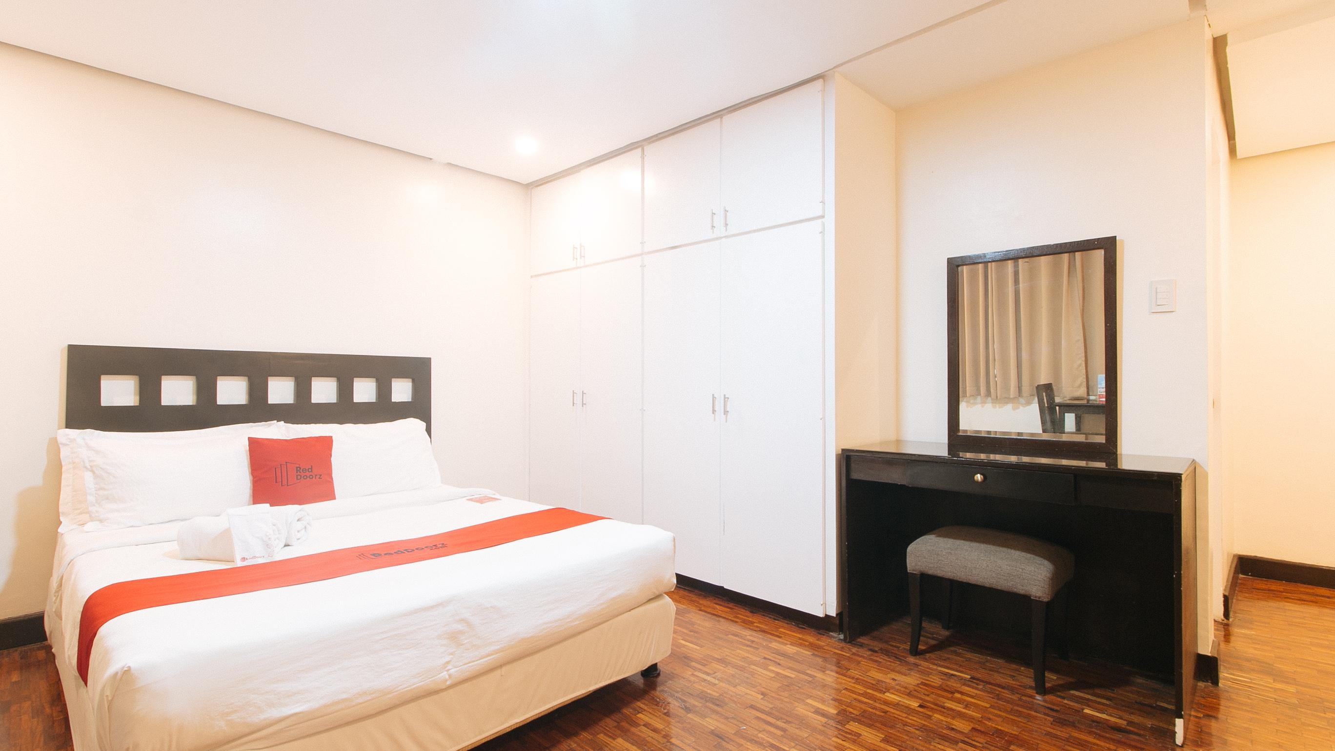 Reddoorz Premium Near Greenbelt Makati - Vaccinated Staff Makati City Ngoại thất bức ảnh