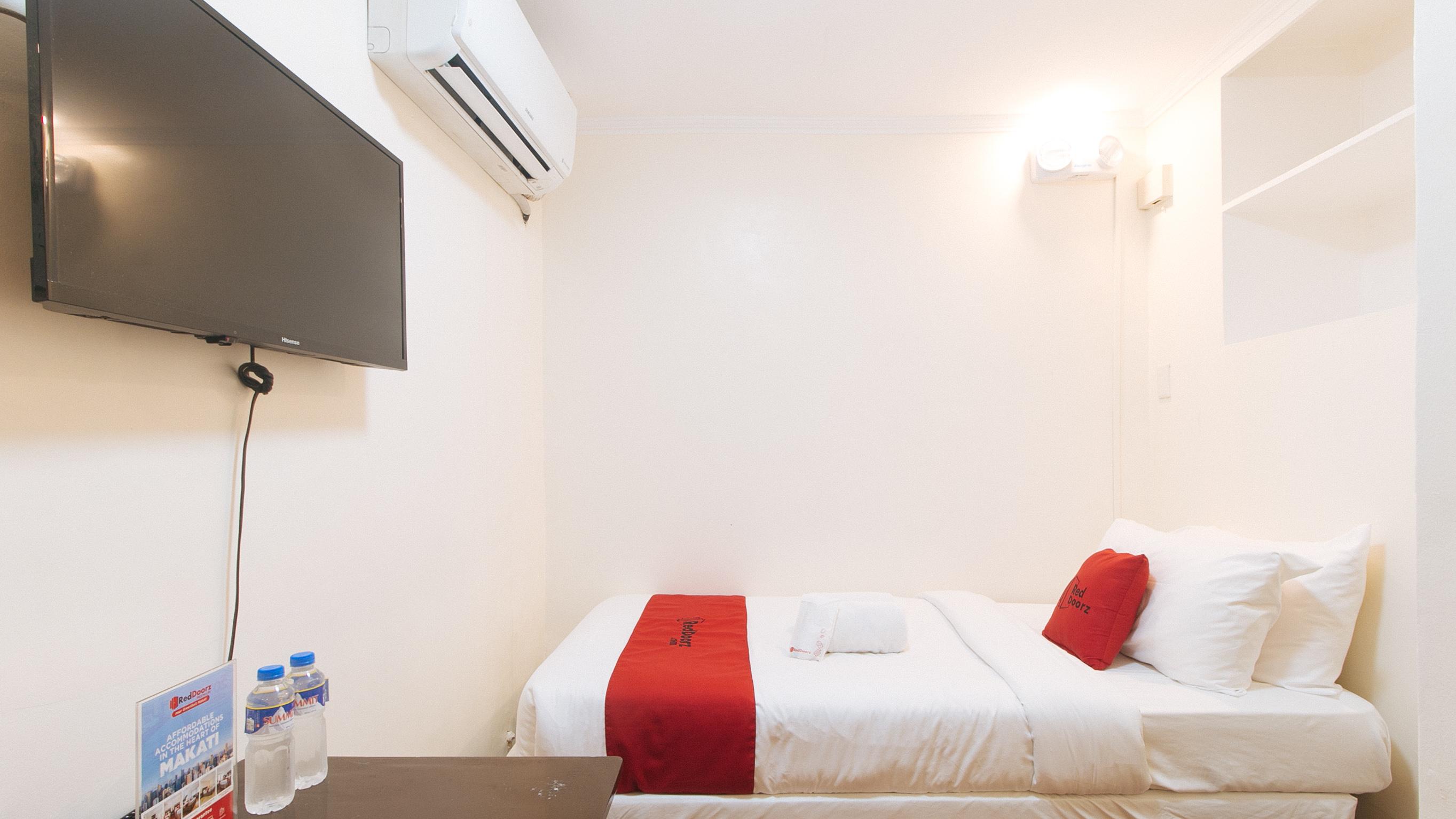 Reddoorz Premium Near Greenbelt Makati - Vaccinated Staff Makati City Ngoại thất bức ảnh